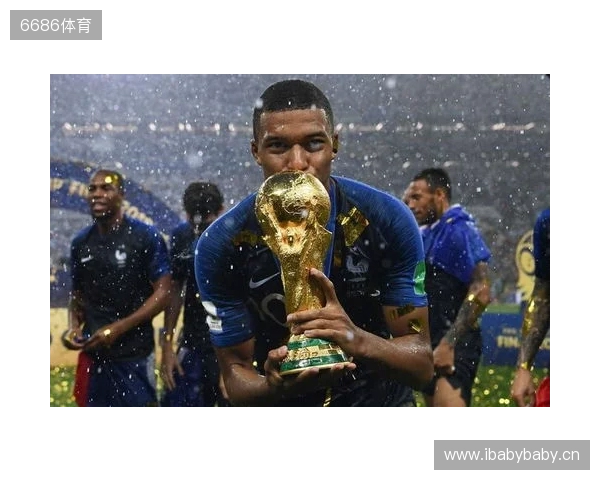 懂球帝2025年10月足坛MVP：姆巴佩蝉联！