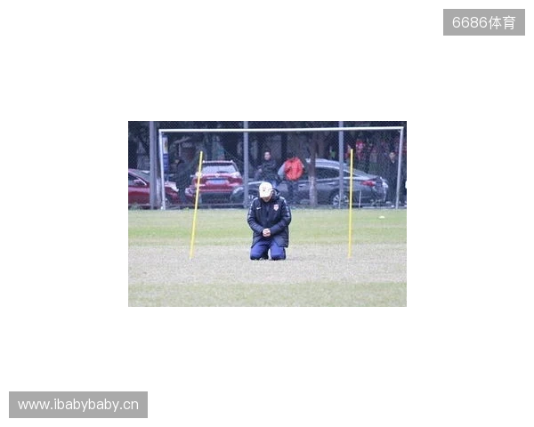 帽子上用中文写着努力、忍耐、牺牲,张外龙:是我作为教练的哲学 帽子上用中文写着努力、忍耐、牺牲,张外龙:是我作为教练的哲学